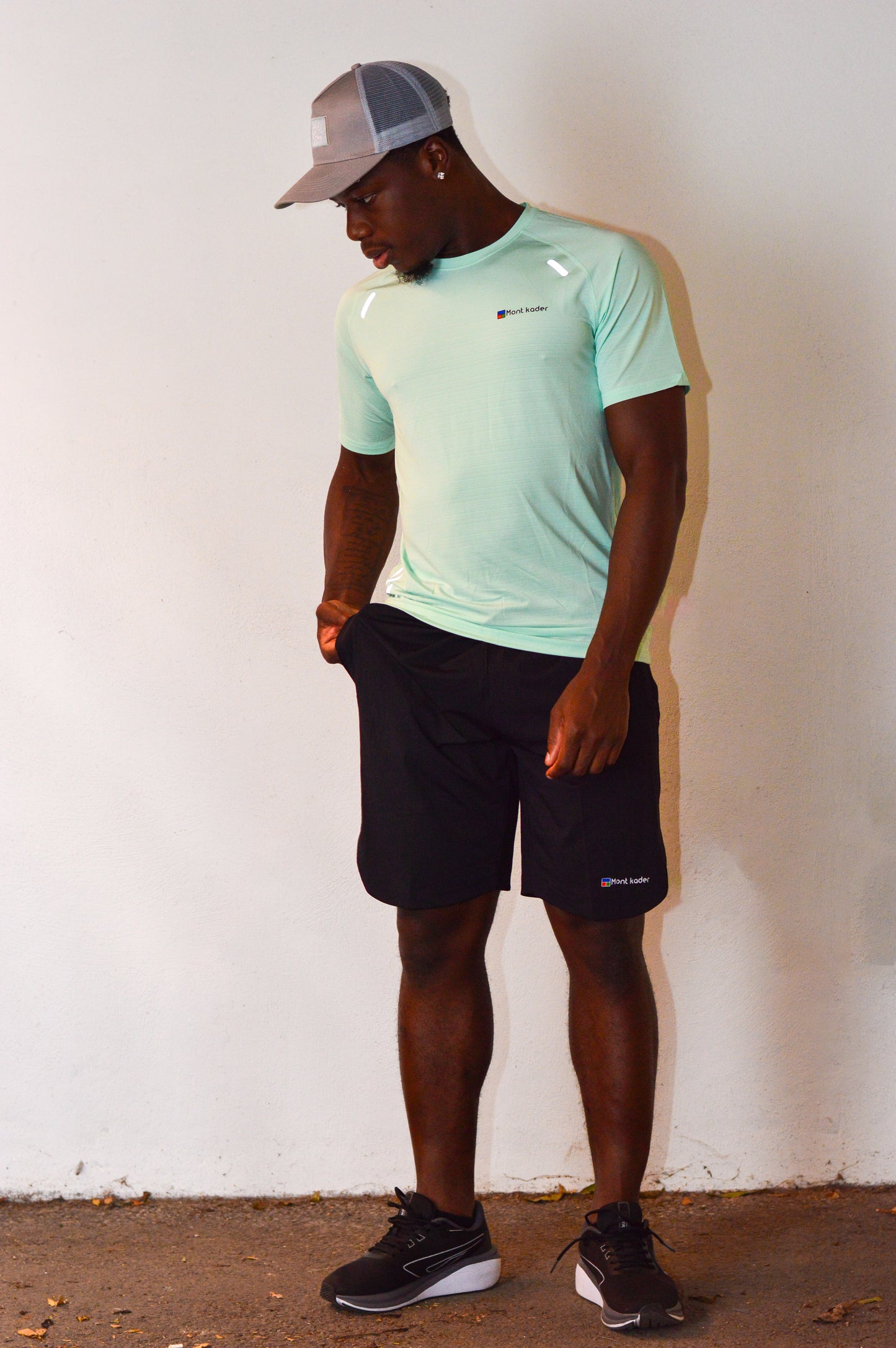 Tropical Turquoise run-way set